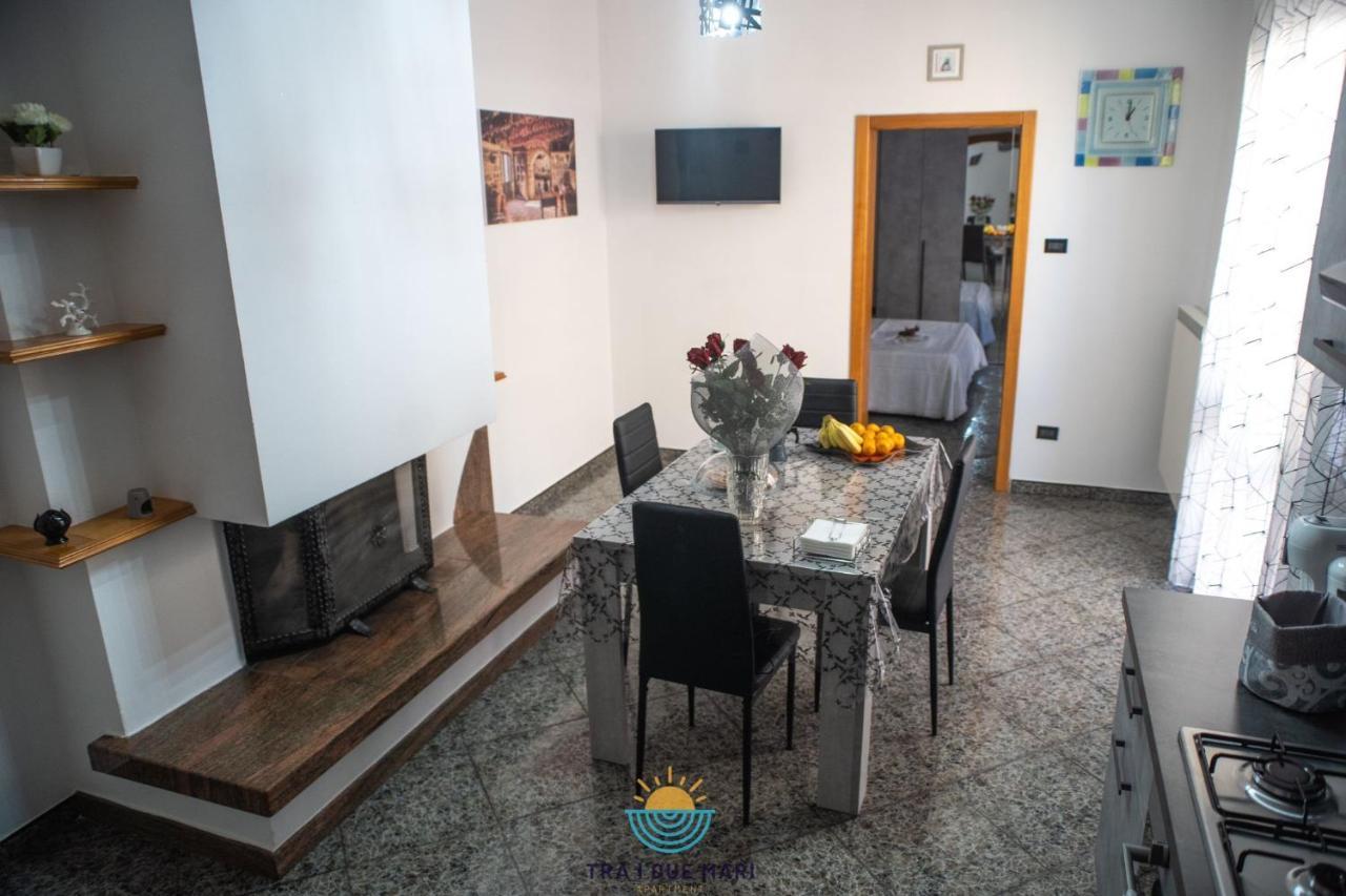 Tra I Due Mari Apartment Ruffano Bagian luar foto